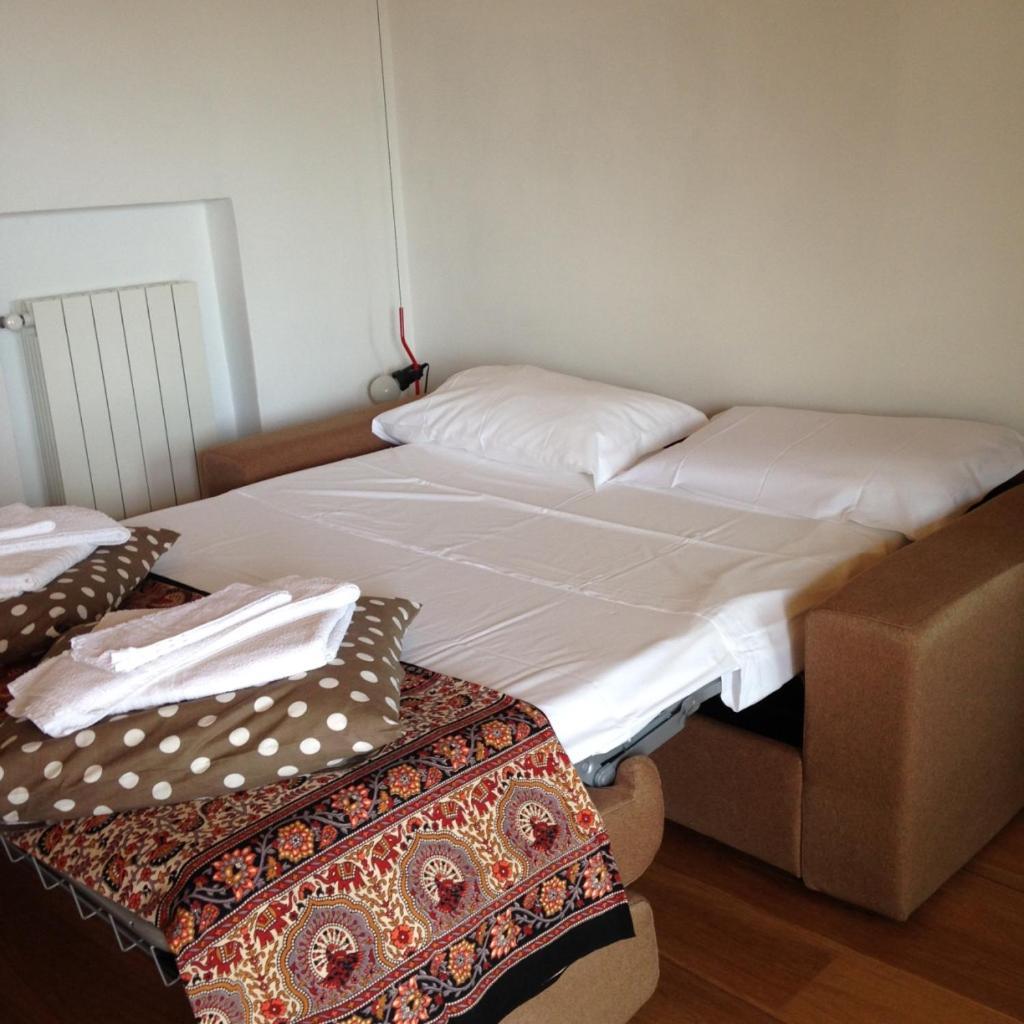 Appartamento La Camelia Ameno Habitación foto
